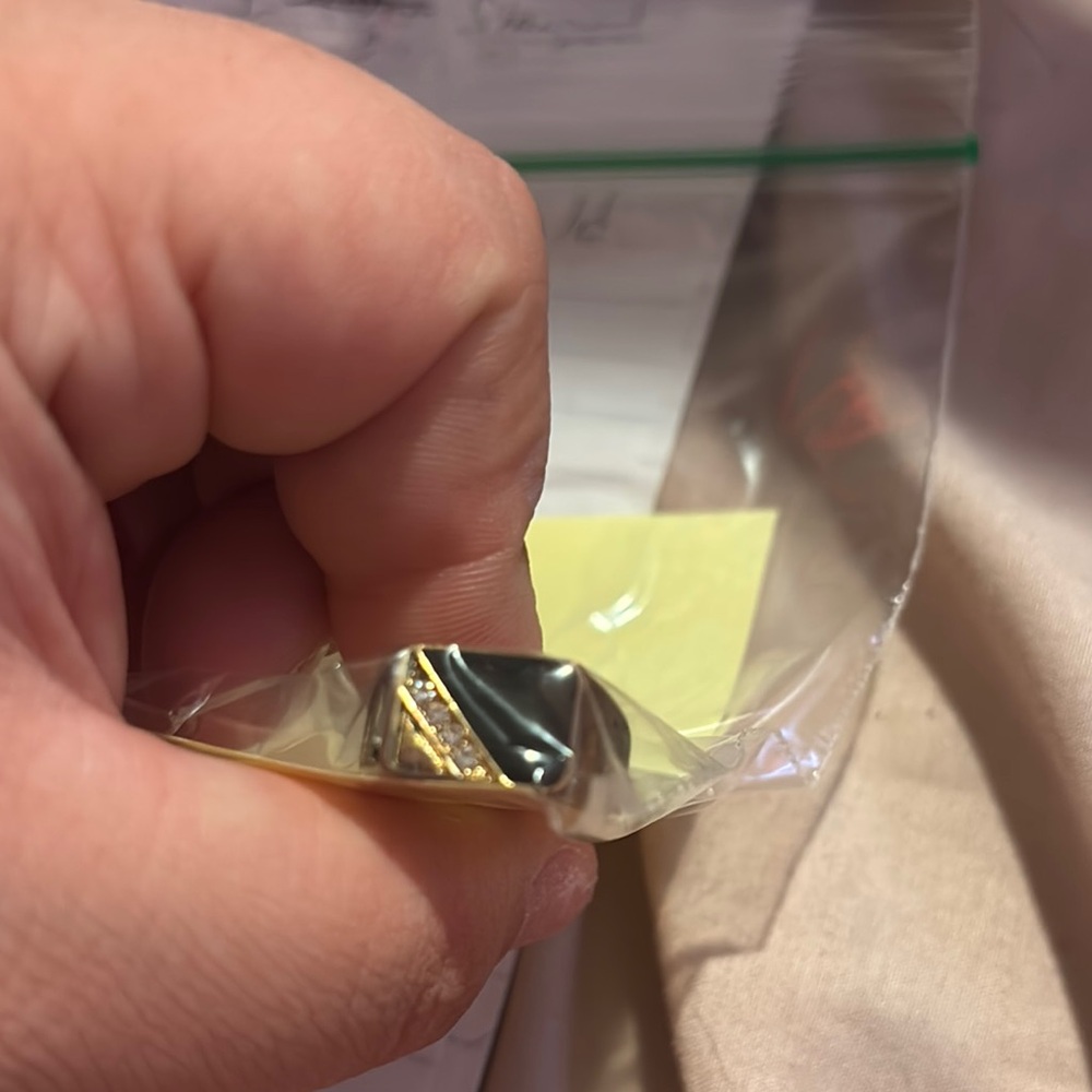 Black and Gold Cell Phone Ring Holder